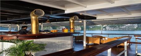 Khám phá vịnh Hạ Long 3 ngày 2 đêm du thuyền Emeraude